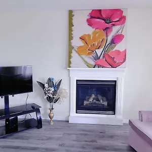 Mountain Gorgeous Single House Close Airport & Free Parking Calgary